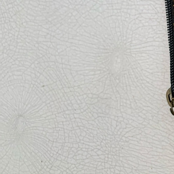 Vintage Guess Leather Bag - Picture 9 of 15